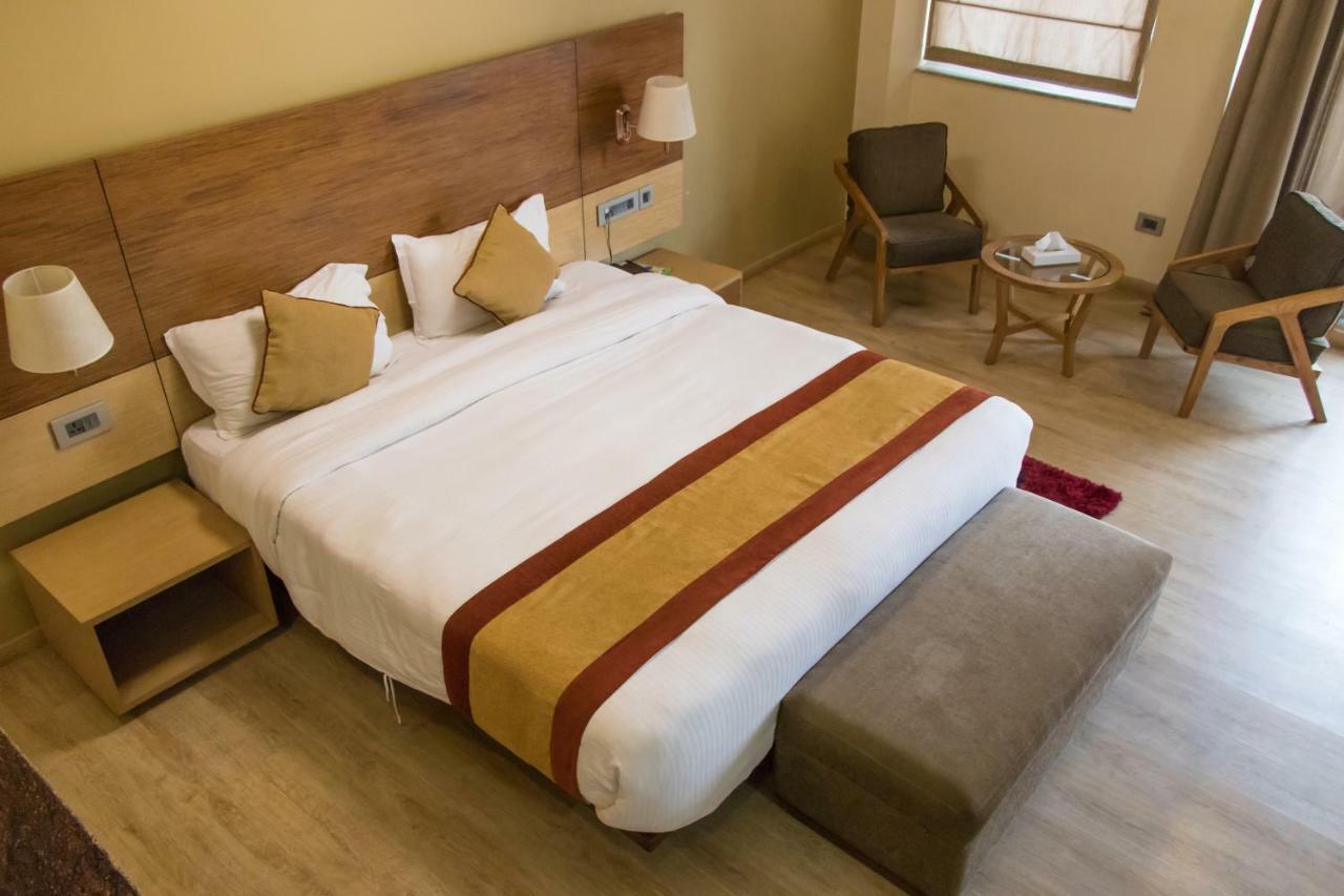 Retro Hotel And Spa Katmandou Extérieur photo